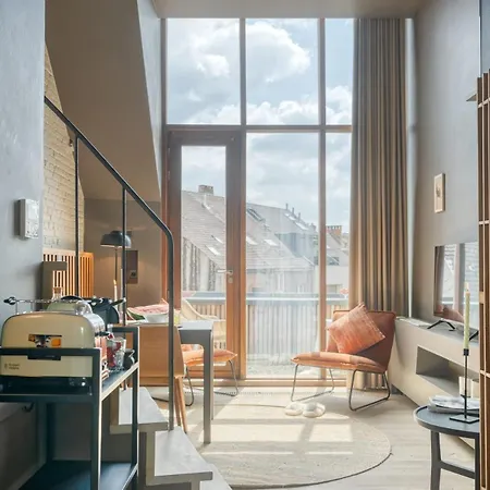 Serene Oasis With Balcony In