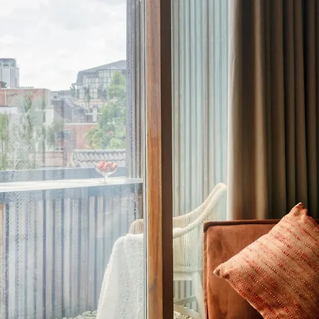 Serene Oasis With Balcony In