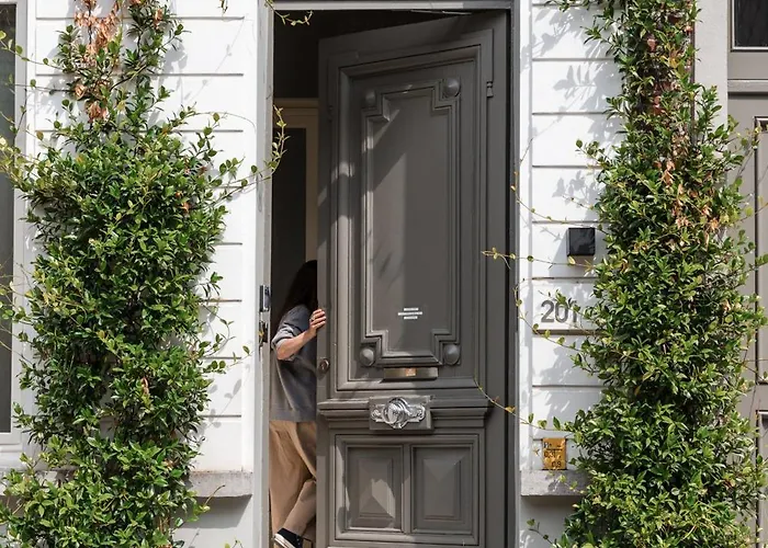Serene Oasis With Balcony In Gante