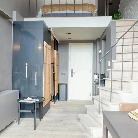 Apartment Serene Oasis With Balcony In