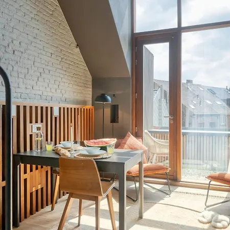 아파트 Serene Oasis With Balcony In 헨트